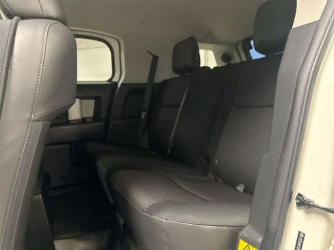 Used 2013 Toyota FJ Cruiser 4WD w/ Upgrade Pkg image 19