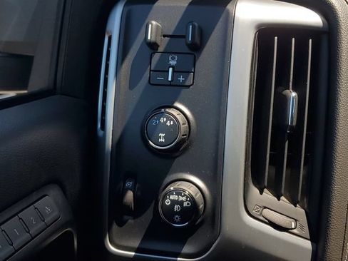 Used 2018 GMC Sierra 2500 SLT AWD/4WD image 32