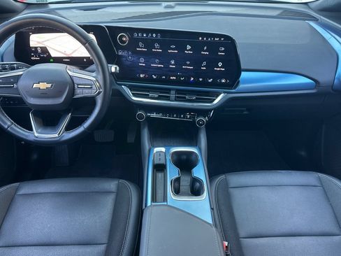 Used 2024 Chevrolet Equinox EV LT FWD image 16