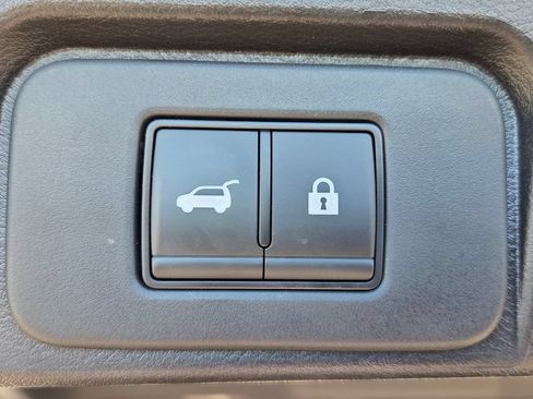Used 2026 Nissan Rogue SL AWD/4WD image 32