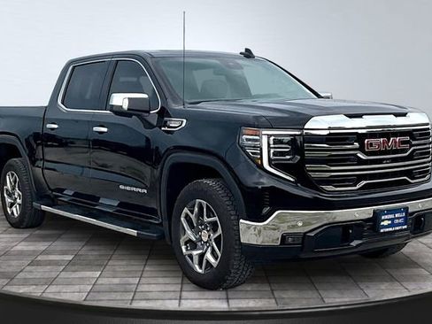 New 2025 GMC Sierra 1500 SLT AWD/4WD image 3