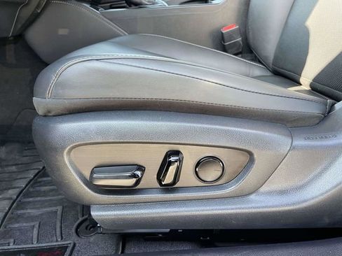 Used 2024 Lexus ES 250 w/ Premium Package image 19