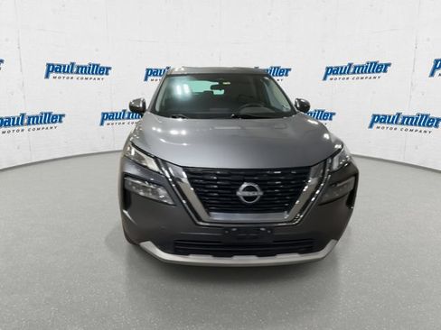 Used 2023 Nissan Rogue SV AWD/4WD image 3