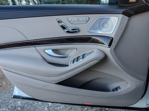 Used 2020 Mercedes-Benz S 560 Sedan w/ AMG Line Exterior image 25