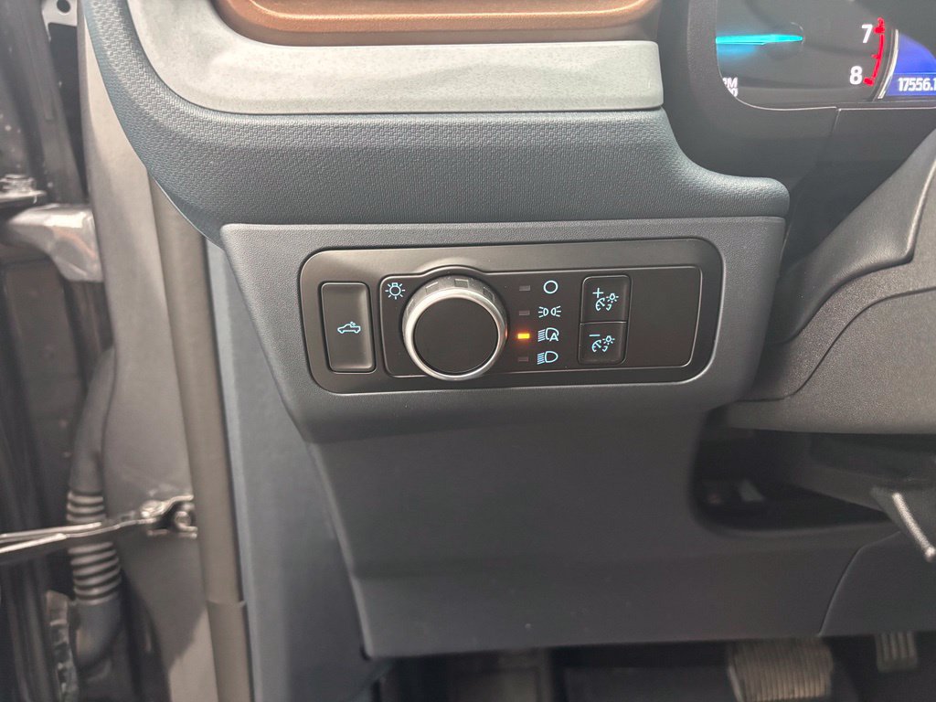 Used 2024 Ford Maverick Lariat AWD/4WD image 29