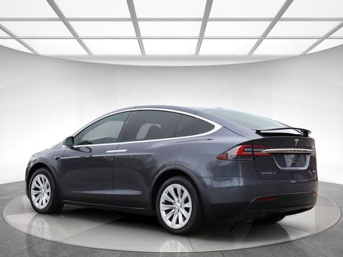 Used 2017 Tesla Model X 100D image 6