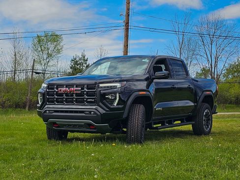 New 2026 GMC Canyon AT4 w/ Technology Plus Package AWD/4WD image 9