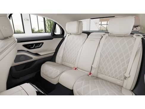 New 2026 Mercedes-Benz S 580e 4MATIC Sedan image 5