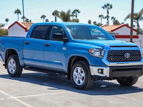 Used 2020 Toyota Tundra SR5 w/ SR5 Leather Package AWD/4WD image 4