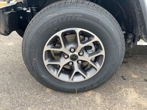 New 2026 Jeep Gladiator Sport AWD/4WD image 9