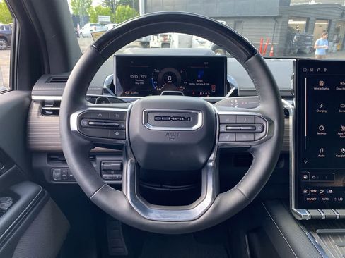 Used 2025 GMC Sierra EV Denali AWD/4WD image 19