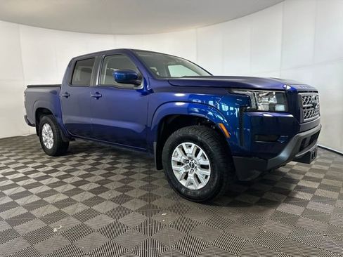 Used 2022 Nissan Frontier SV w/ Technology Package image 2