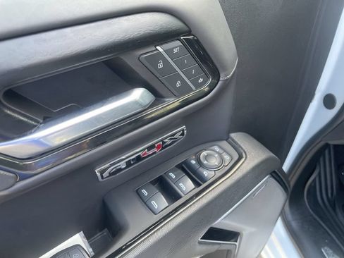 Used 2024 GMC Sierra 1500 AT4X AWD/4WD image 17