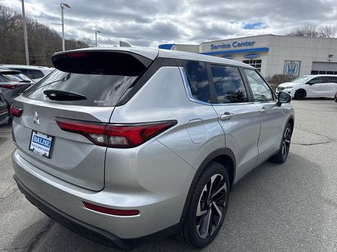 Used 2022 Mitsubishi Outlander ES image 5