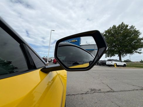 Used 2025 Chevrolet Corvette Z06 w/ Stealth Interior Trim Package RWD image 16