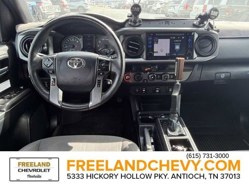 Used 2018 Toyota Tacoma TRD Off-Road image 18