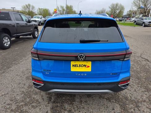 Used 2025 Volkswagen Taos SE AWD/4WD image 10