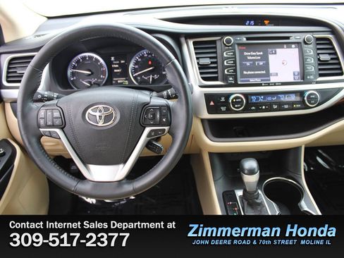 Used 2018 Toyota Highlander Limited image 13