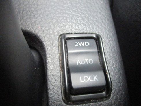 Used 2011 Suzuki SX4 AWD Hatchback image 35