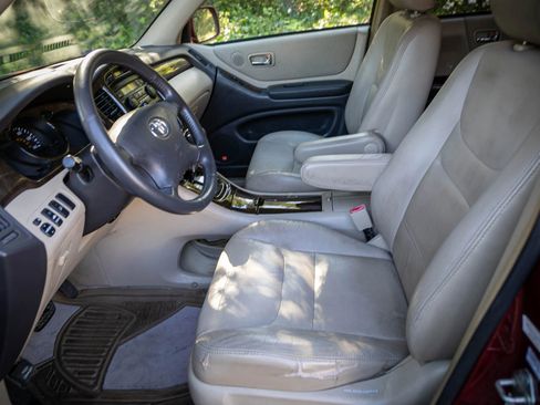 Used 2002 Toyota Highlander Limited image 19