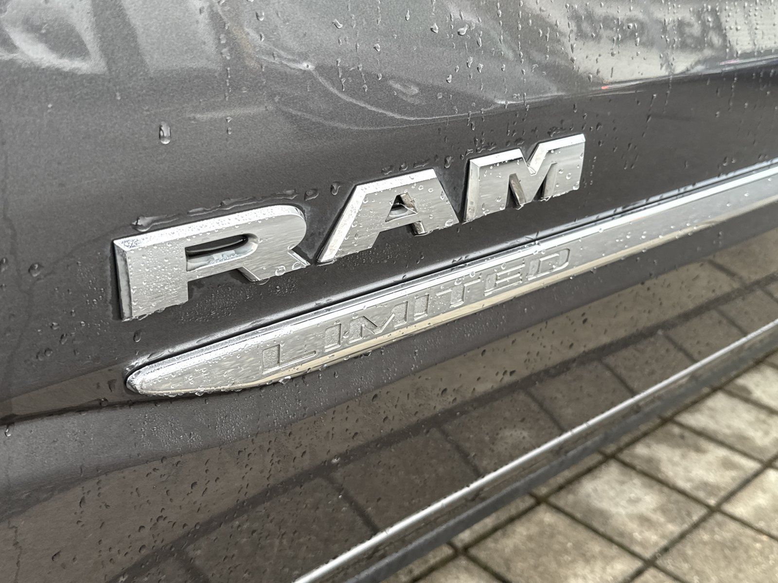 Used 2022 RAM 1500 Limited AWD/4WD image 11