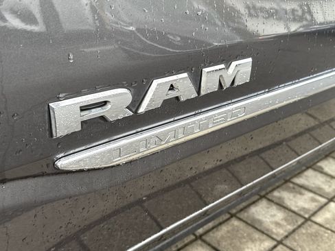 Used 2022 RAM 1500 Limited AWD/4WD image 11