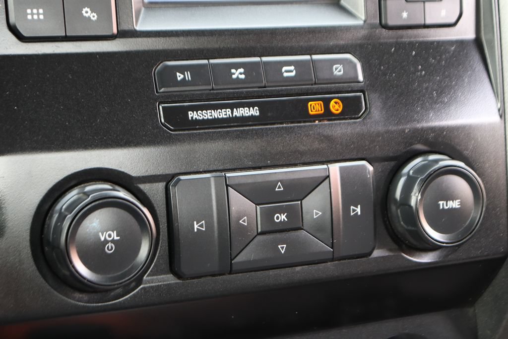 Used 2020 Ford F550 4x4 Regular Cab Super Duty image 31