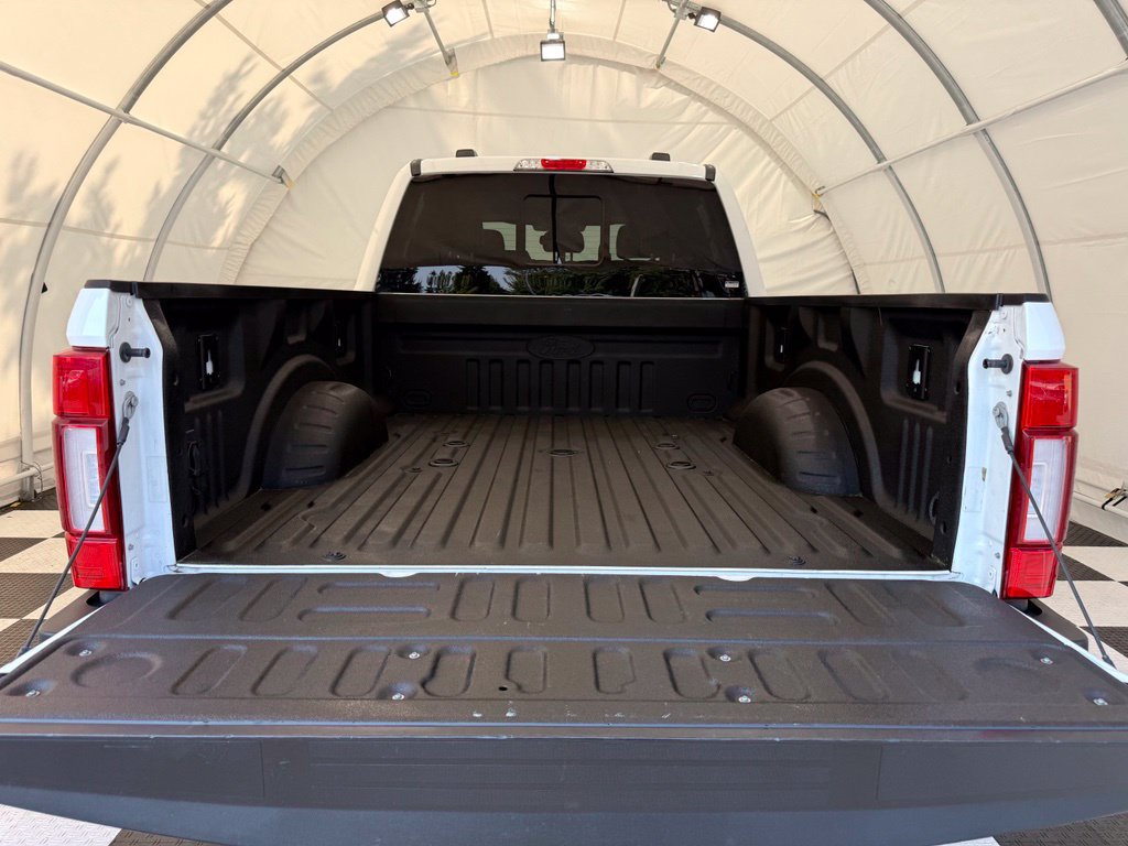 Used 2022 Ford F350 Lariat w/ Tremor Off-Road Package AWD/4WD image 4