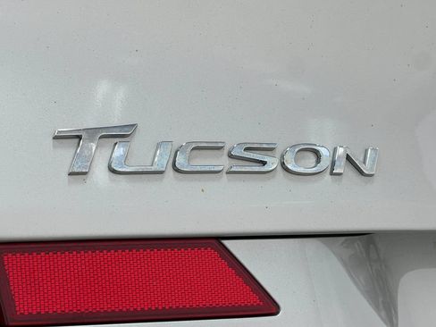 Used 2020 Hyundai Tucson Limited w/ Cargo Package AWD/4WD image 40