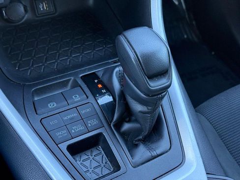 Certified 2024 Toyota RAV4 LE image 24