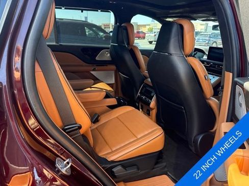 Used 2022 Lincoln Aviator Black Label w/ Dynamic Handling Package AWD/4WD image 6