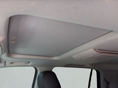 Used 2019 GMC Yukon SLT w/ Open Road Package AWD/4WD image 11