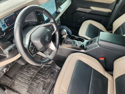 Used 2022 Ford Bronco Wildtrak AWD/4WD image 13