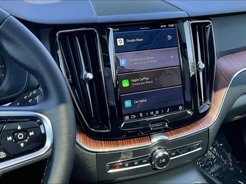 Used 2024 Volvo XC60 B5 Plus w/ Climate Package image 7