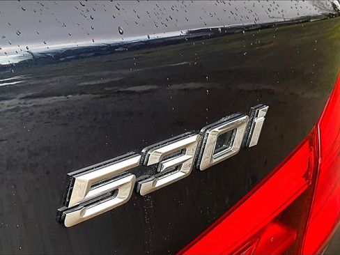 Used 2018 BMW 530i xDrive image 11
