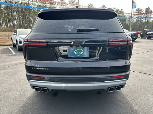 New 2025 Chevrolet Traverse LT w/ Enhanced Driving Package image 7