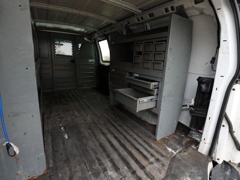 Used 2014 Chevrolet Express 1500 image 14