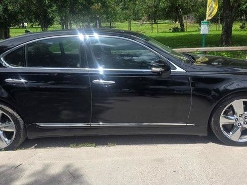 Used 2010 Lexus LS 460 RWD image 4