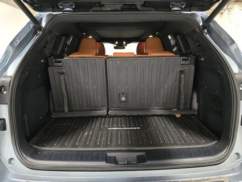 Used 2023 Toyota Highlander Platinum image 22
