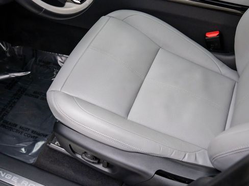 Used 2024 Land Rover Range Rover Velar Dynamic SE image 13