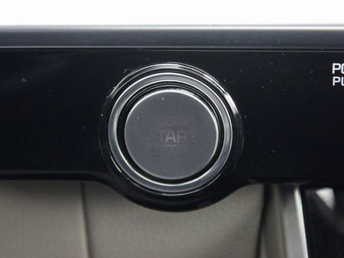 Used 2024 Kia Carnival SX Prestige image 10