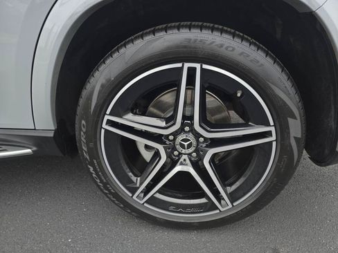 Used 2024 Mercedes-Benz GLS 450 4MATIC image 21