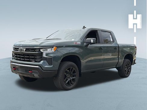 Used 2026 Chevrolet Silverado 1500 LT Trail Boss w/ Safety Package AWD/4WD image 2
