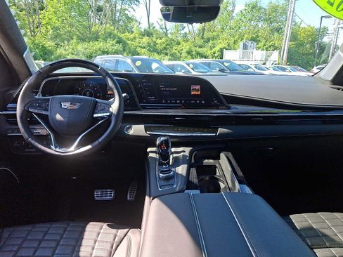 Certified 2024 Cadillac Escalade V AWD/4WD image 19
