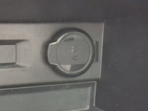 Used 2023 Volkswagen Tiguan SEL R-Line image 25