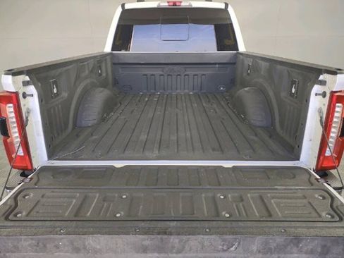 Used 2023 Ford F250 Lariat w/ Chrome Package AWD/4WD image 9