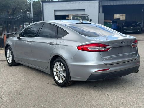 Used 2020 Ford Fusion SE FWD image 6