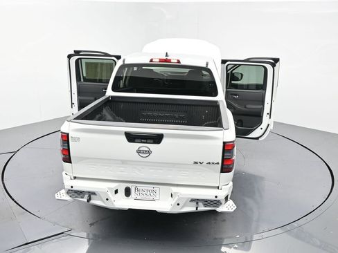 Used 2024 Nissan Frontier SV AWD/4WD image 25