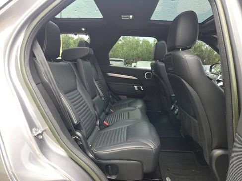 Used 2023 Land Rover Discovery S R-Dynamic AWD/4WD image 11