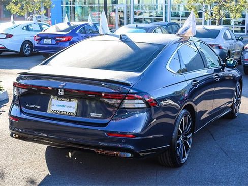 Used 2025 Honda Accord Touring image 5